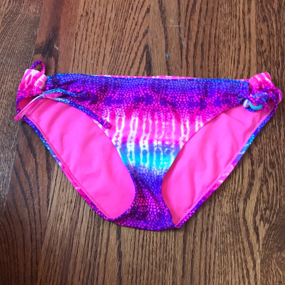 Breaking waves bikini bottoms